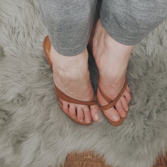 ALDO Thong Wedge Leather Heel Sandal- Euro 39 - Picture 12 of 12